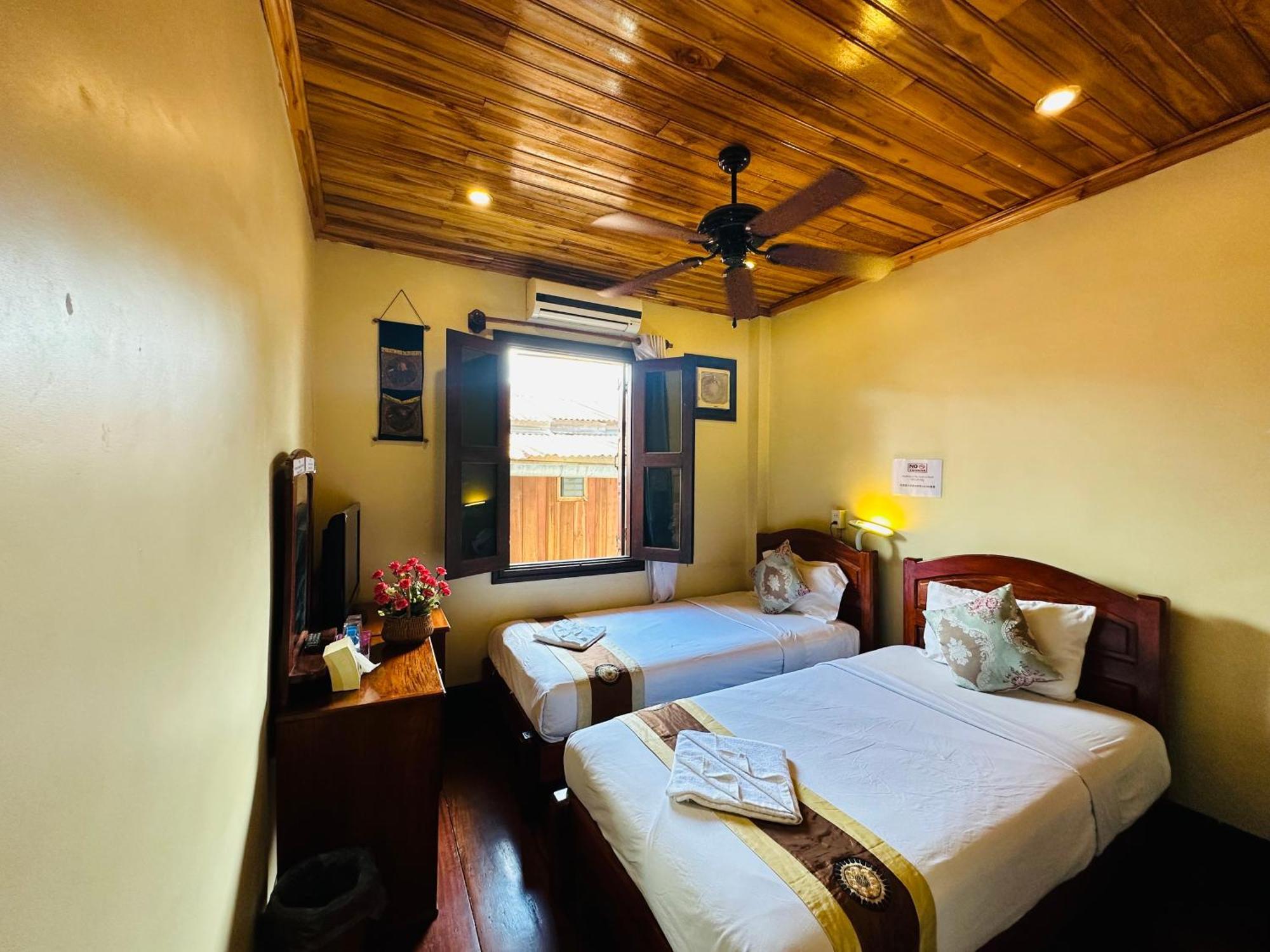 Anisa Mekong Riverside Villa Luang Prabang Exterior photo