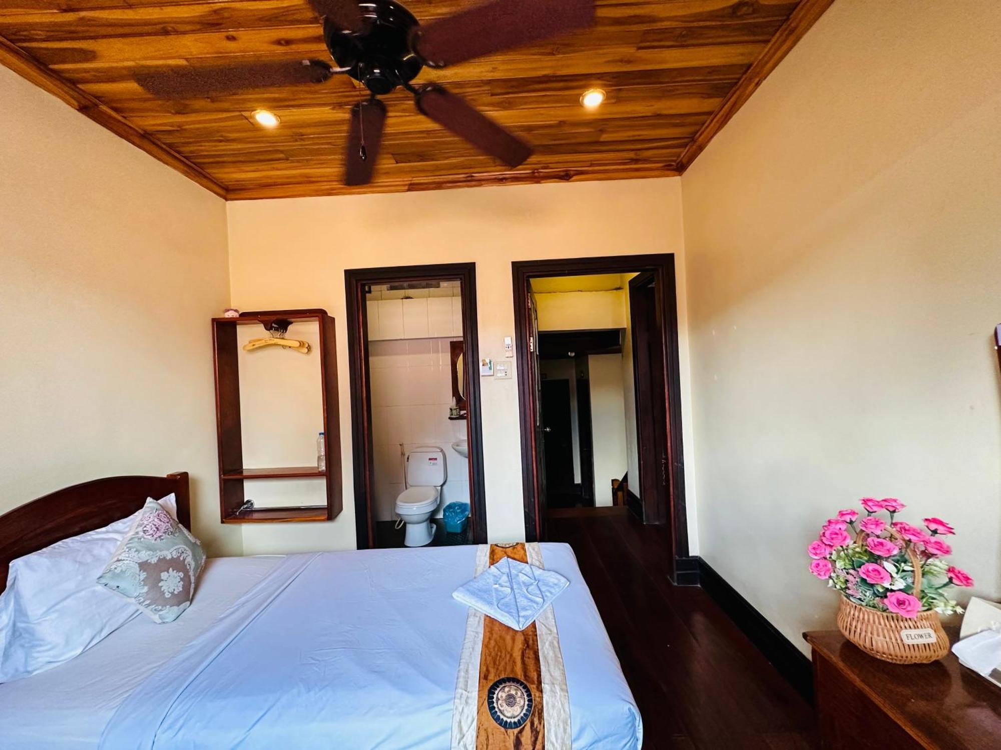 Anisa Mekong Riverside Villa Luang Prabang Exterior photo