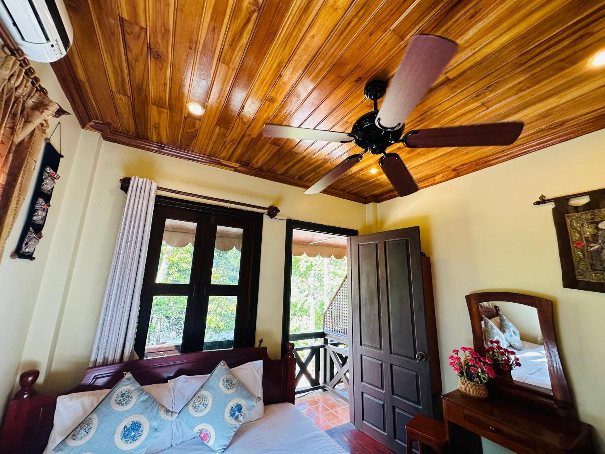 Anisa Mekong Riverside Villa Luang Prabang Exterior photo