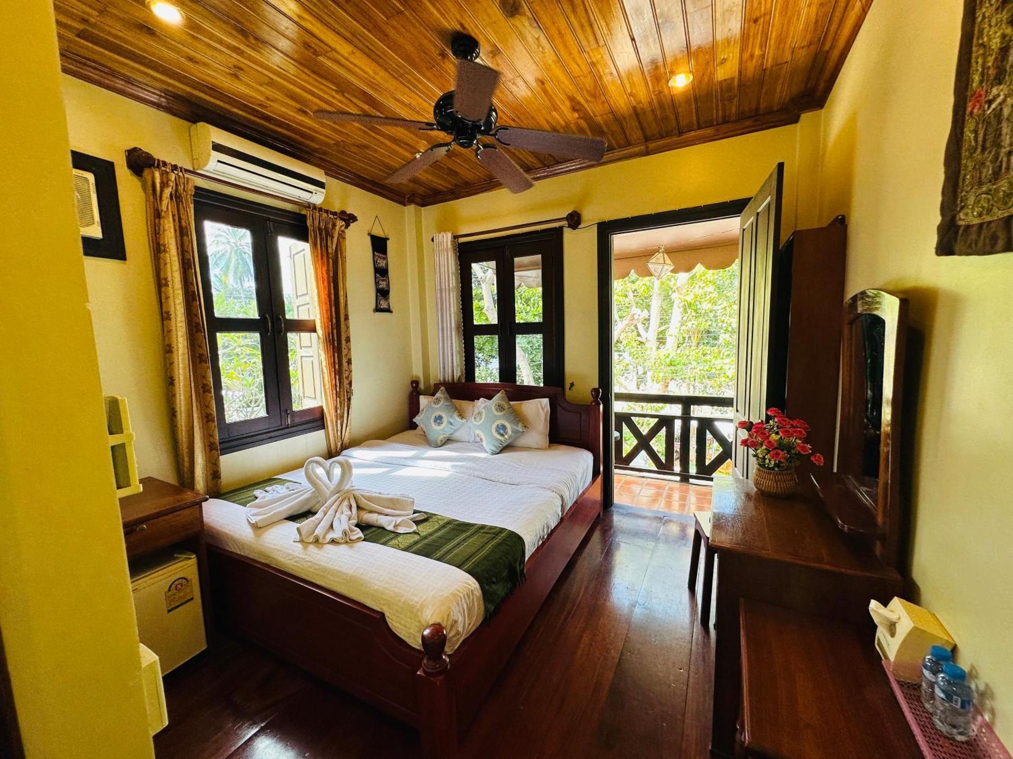 Anisa Mekong Riverside Villa Luang Prabang Exterior photo