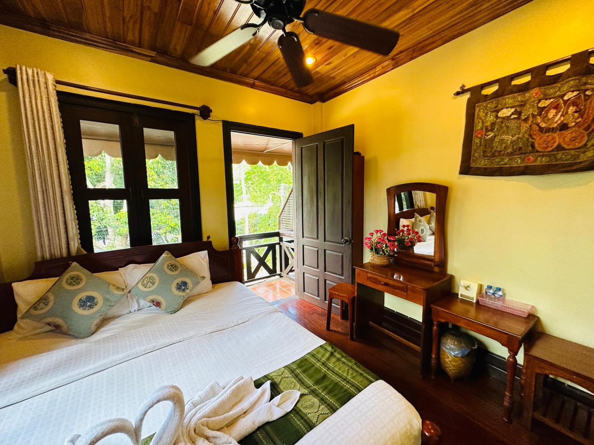 Anisa Mekong Riverside Villa Luang Prabang Exterior photo