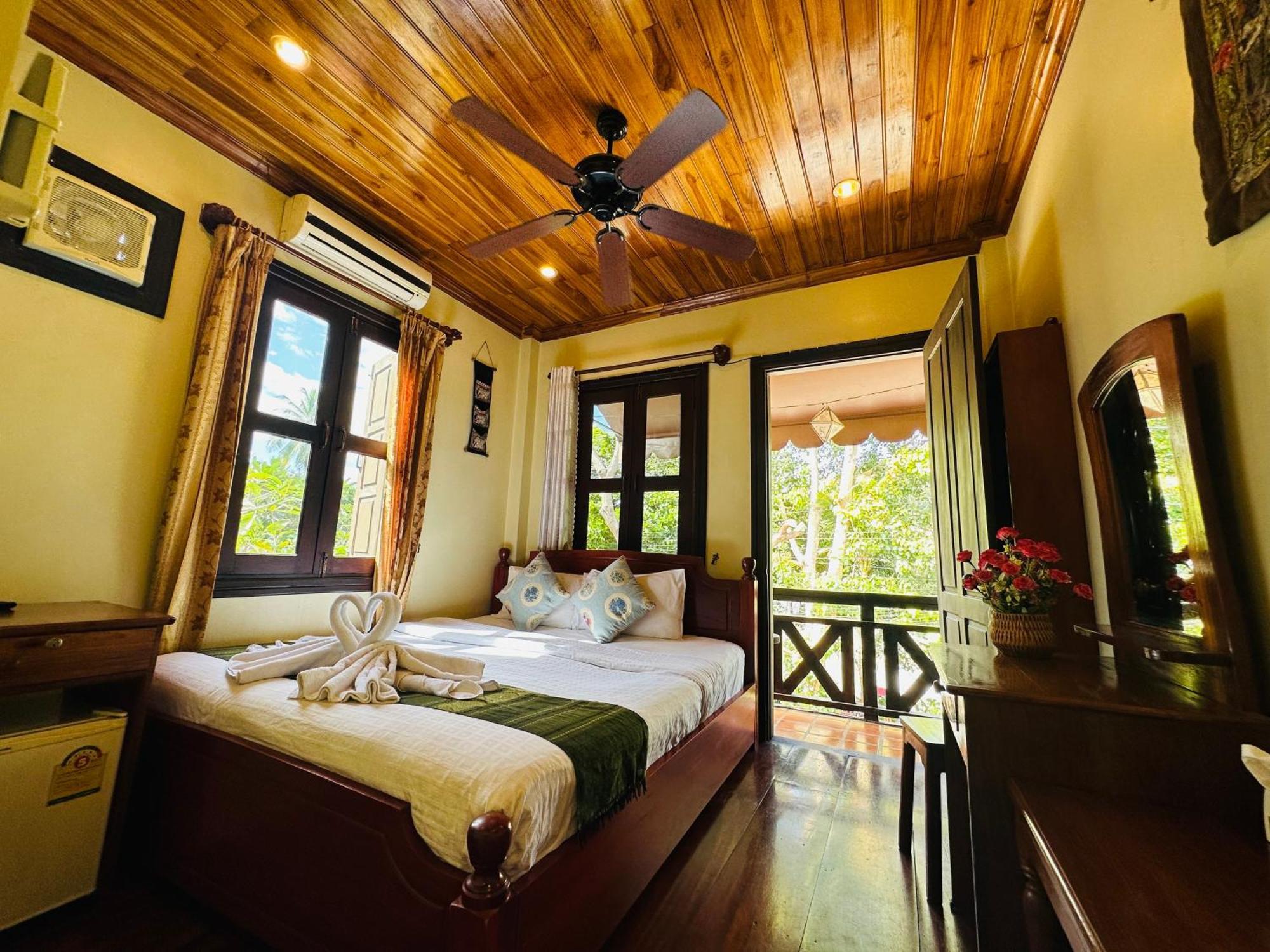 Anisa Mekong Riverside Villa Luang Prabang Exterior photo