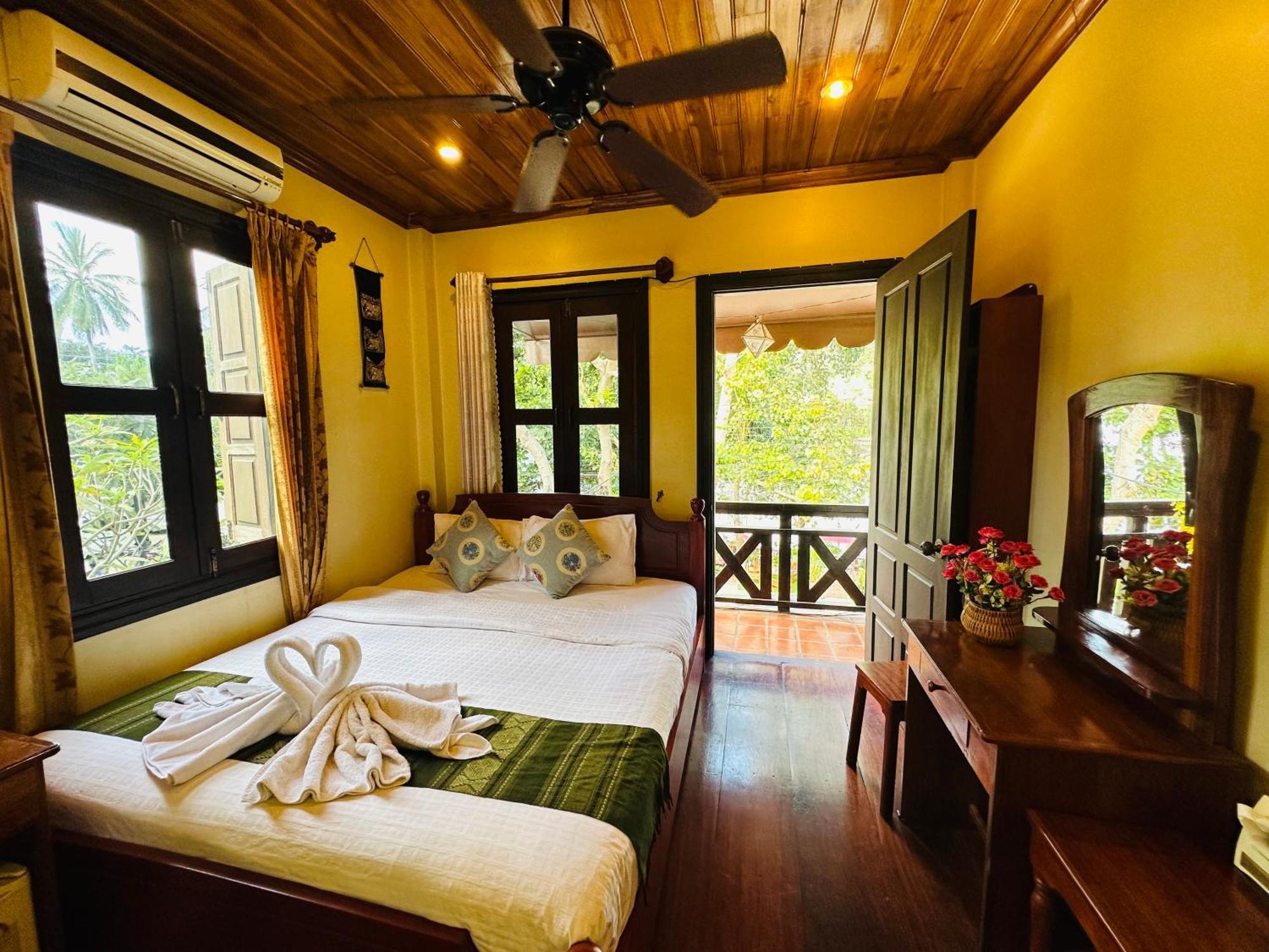 Anisa Mekong Riverside Villa Luang Prabang Exterior photo