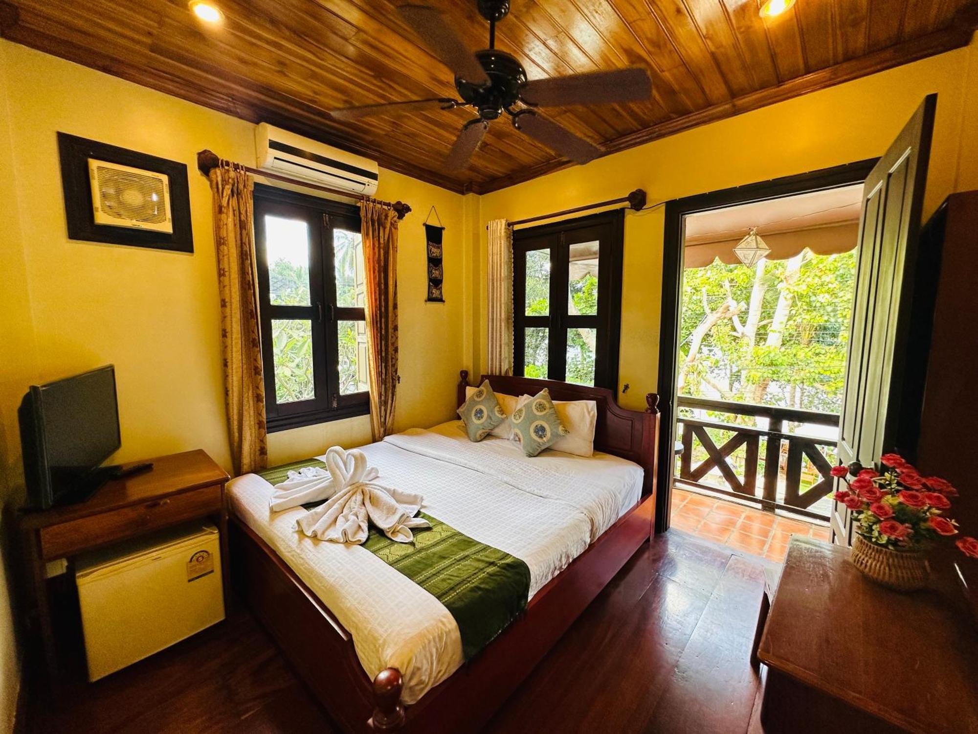 Anisa Mekong Riverside Villa Luang Prabang Exterior photo