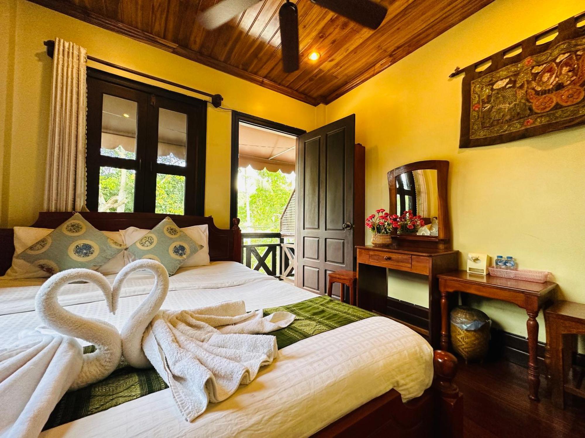 Anisa Mekong Riverside Villa Luang Prabang Exterior photo