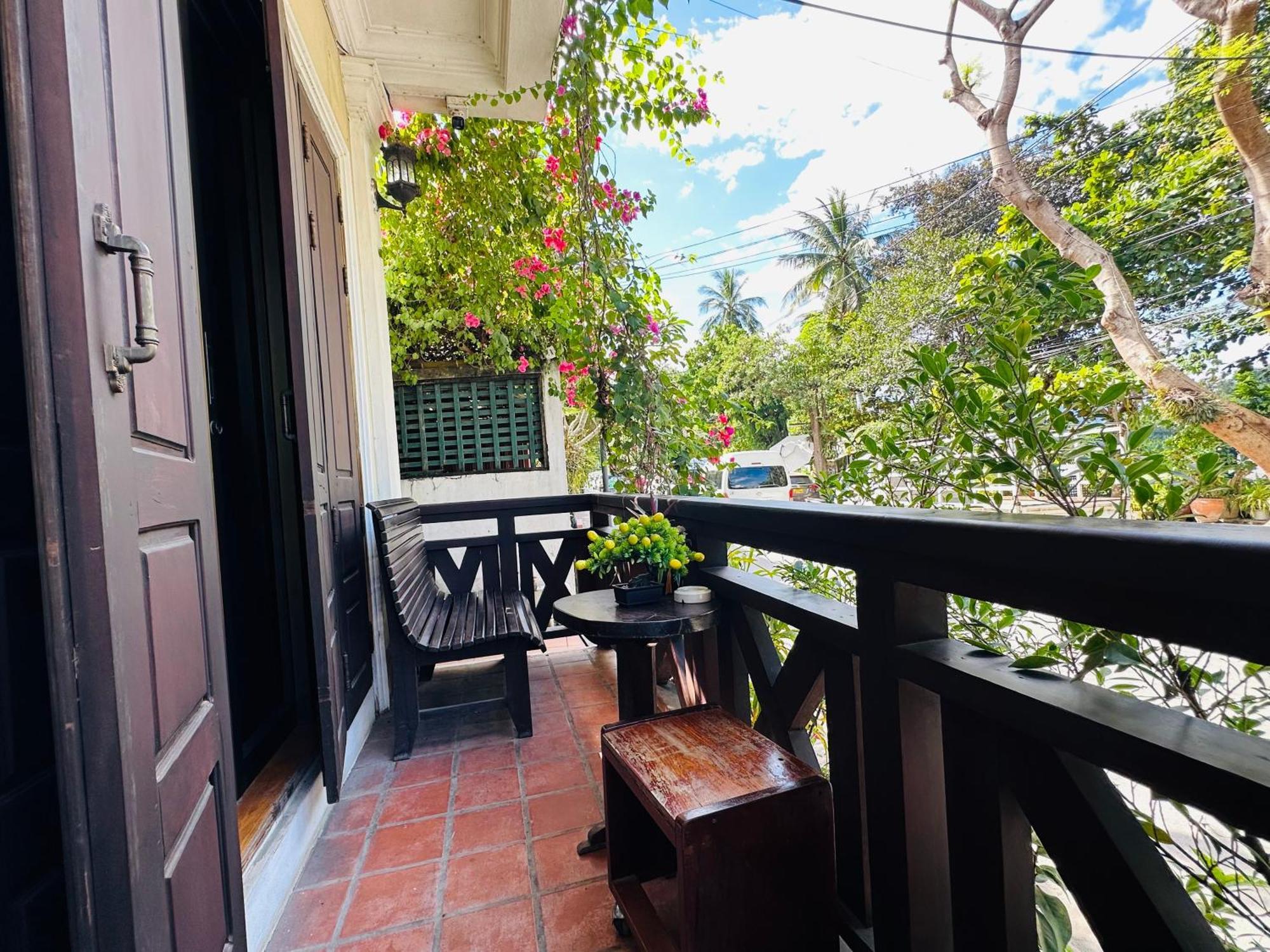 Anisa Mekong Riverside Villa Luang Prabang Exterior photo