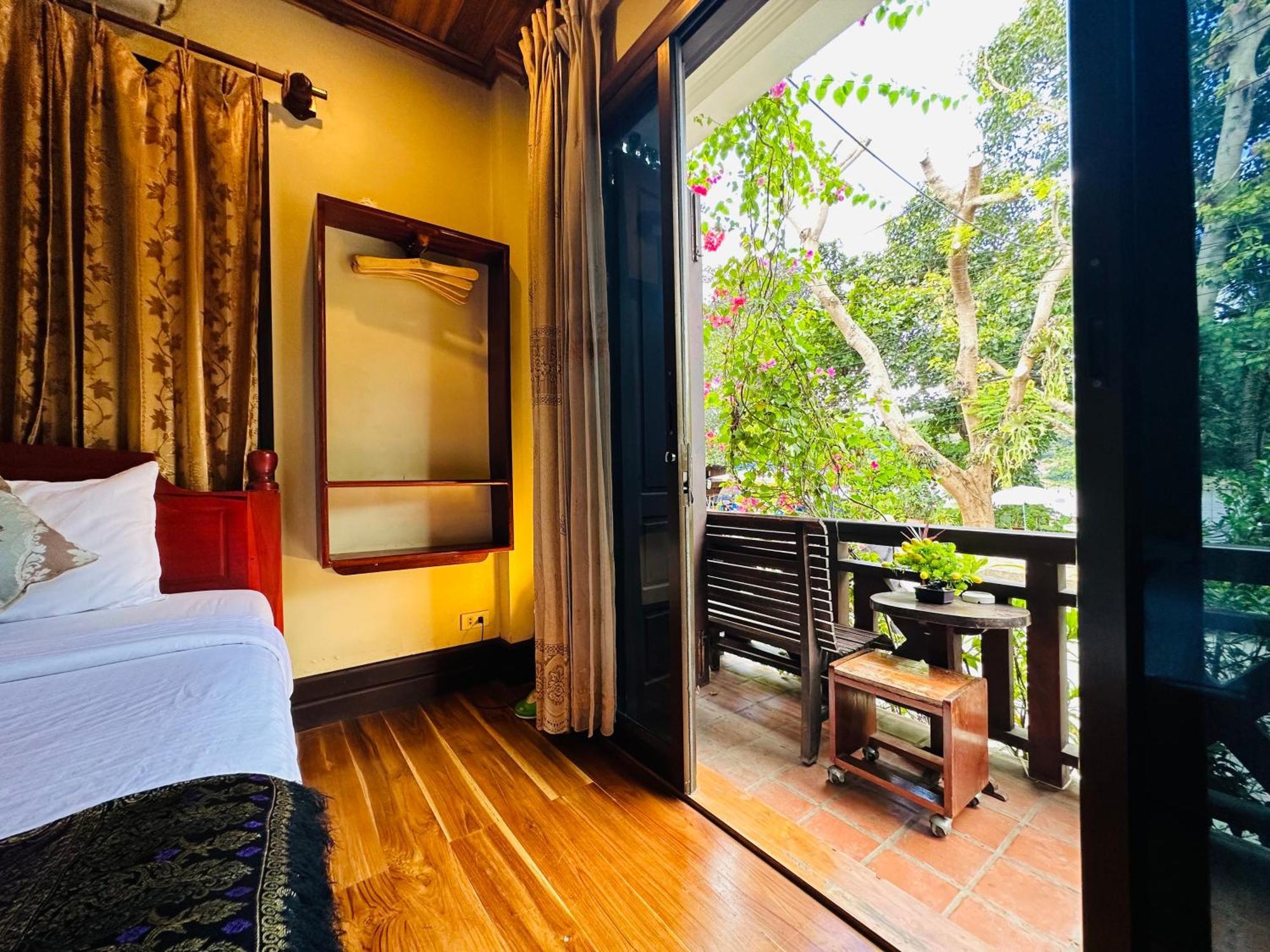 Anisa Mekong Riverside Villa Luang Prabang Exterior photo