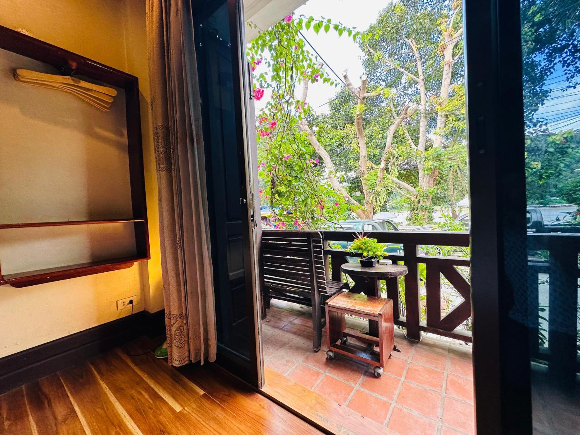 Anisa Mekong Riverside Villa Luang Prabang Exterior photo