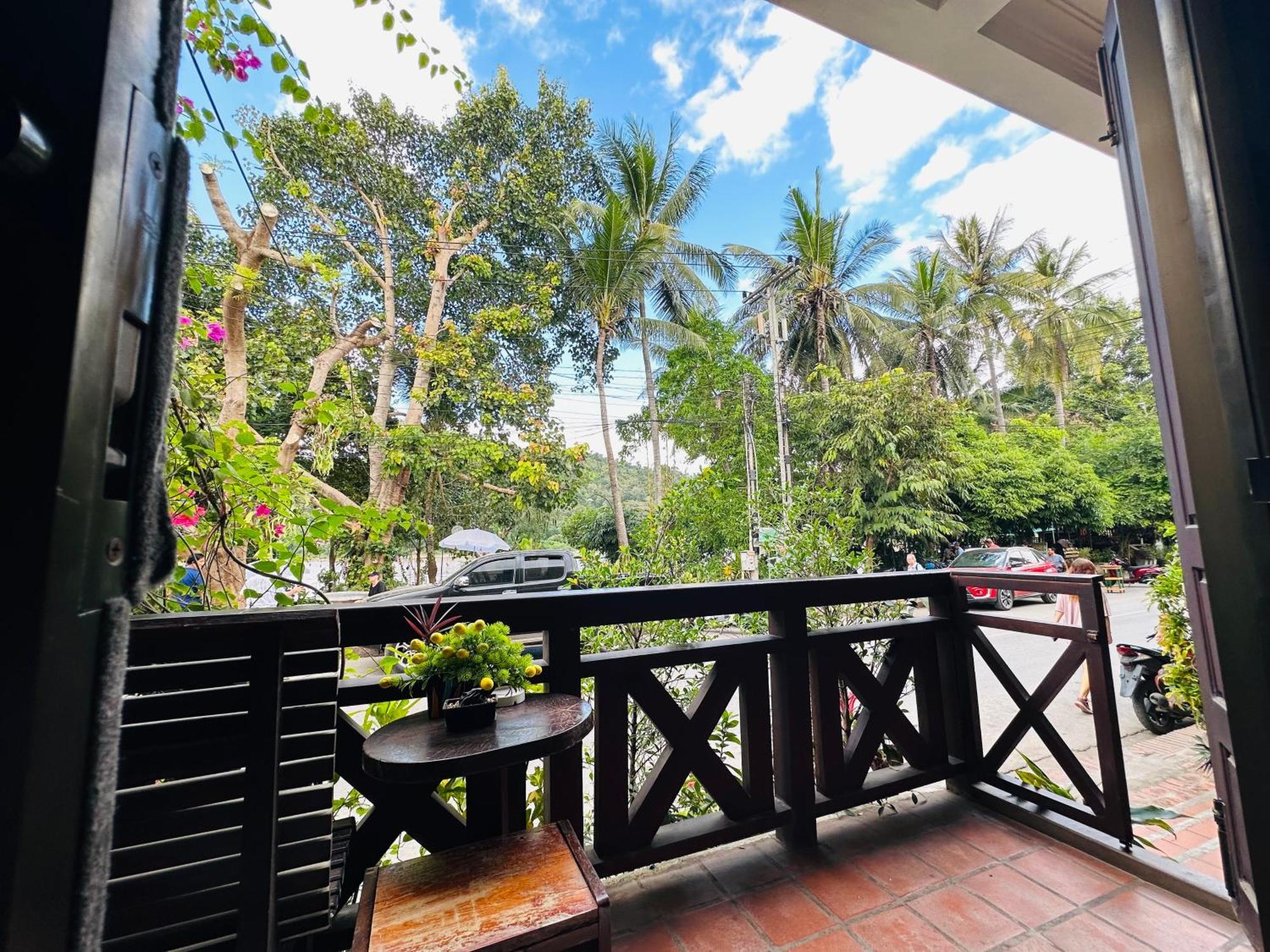 Anisa Mekong Riverside Villa Luang Prabang Exterior photo