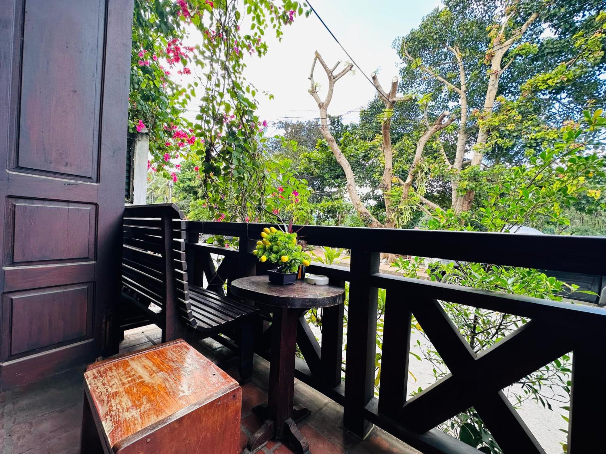 Anisa Mekong Riverside Villa Luang Prabang Exterior photo