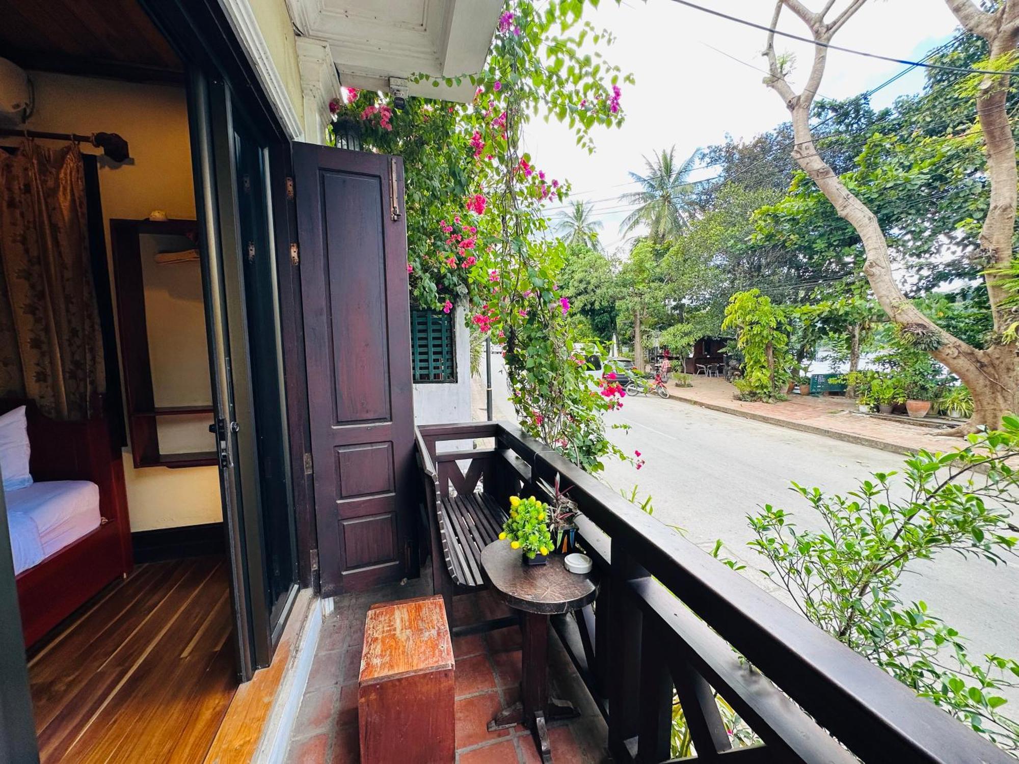 Anisa Mekong Riverside Villa Luang Prabang Exterior photo